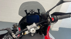 Moto Guzzi V100 Mandello S E5+ (25MY)